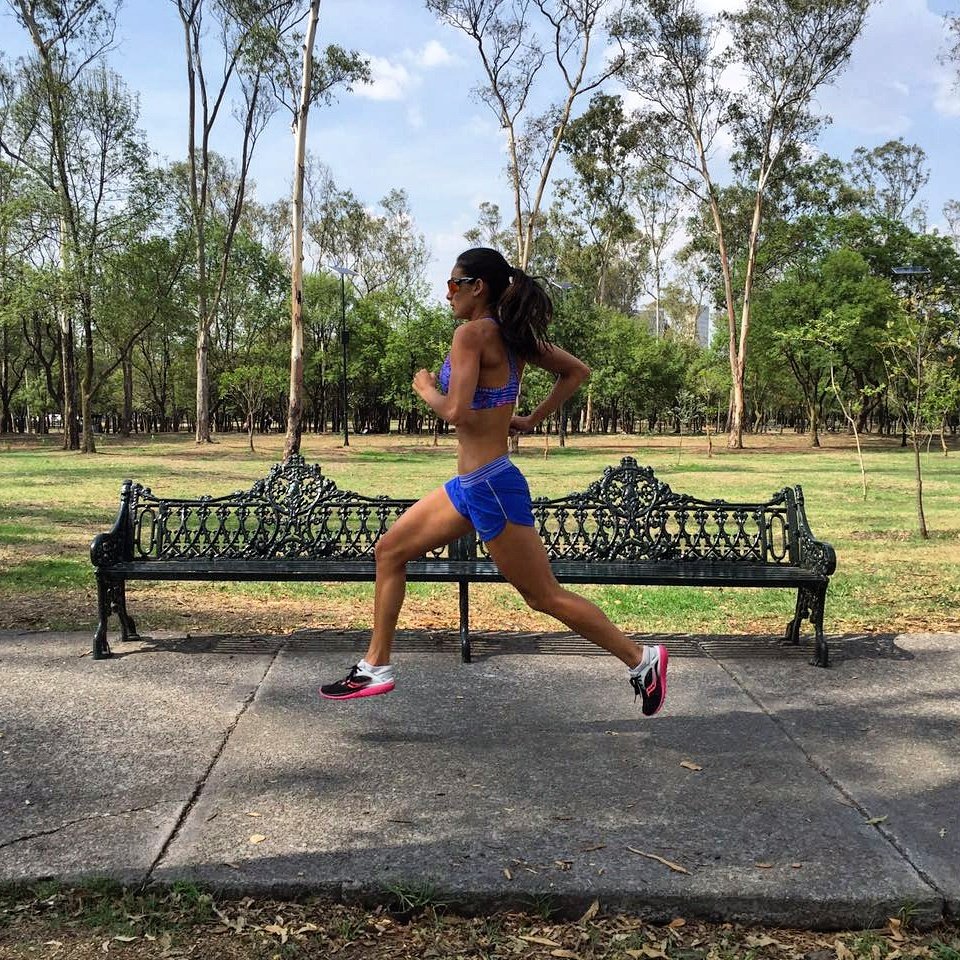 johasolano's tweet photo. Tu CUERPO puede hacerlo prácticamente todo. Es la MENTE a la que tienes que convencer. 

#saucony #EVENFaster #run https://t.co/j48VZSOj5y