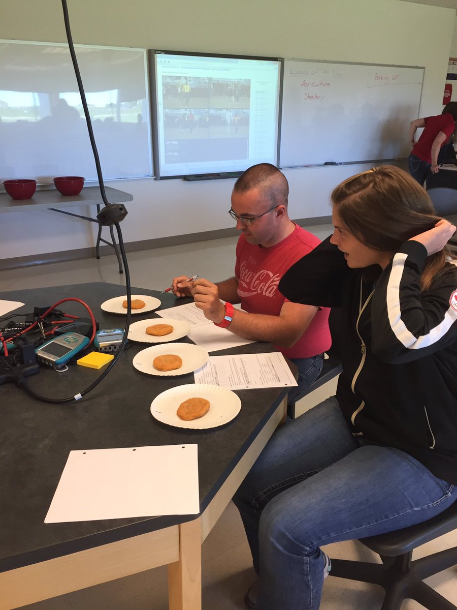 TimRay_AgEd's tweet photo. Game time with CASE AFNR pre service teachers at ISU #case4learning #afnr https://t.co/HCBGLPnLdH