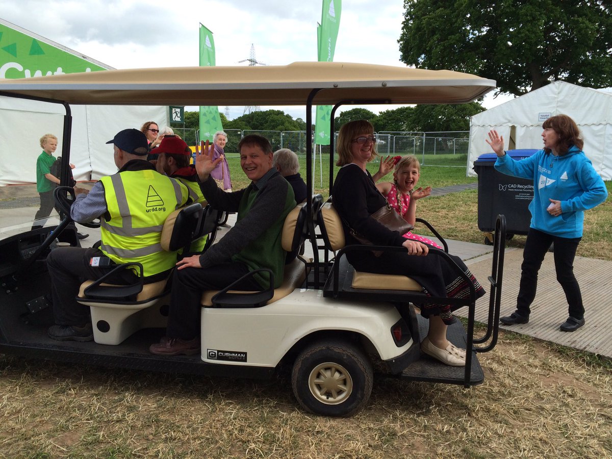 Teulu Ruck yn ennill cystadleuaeth CIT <a href="/EisteddfodUrdd/">Eisteddfod yr Urdd a’r Celfyddydau</a> <a href="/Learn_Cymraeg/">Learn Cymraeg GO (Learn Welsh North West)</a> llongyfarchiadau