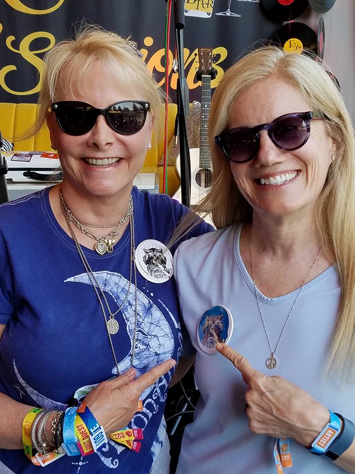 ZAGrrl's tweet photo. .@BottleRock: @metheridge, #LindaWallem, @Moonalice &amp; hanging out w/ @Ann_Atomic #doesn'tgetbetterthanthat #brbeats https://t.co/LISgtEpPYD
