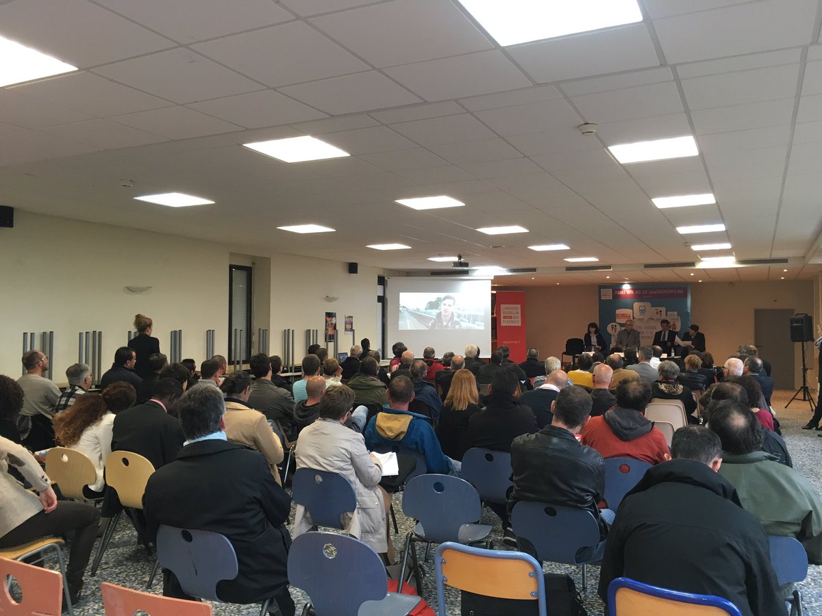 JeremieMartin7's tweet photo. Près de 100 pers pour la réunion publique des États Généraux du Rail et de l'Intermodalité à #Rodez #RailLRMP https://t.co/0bXpgUUFQ6