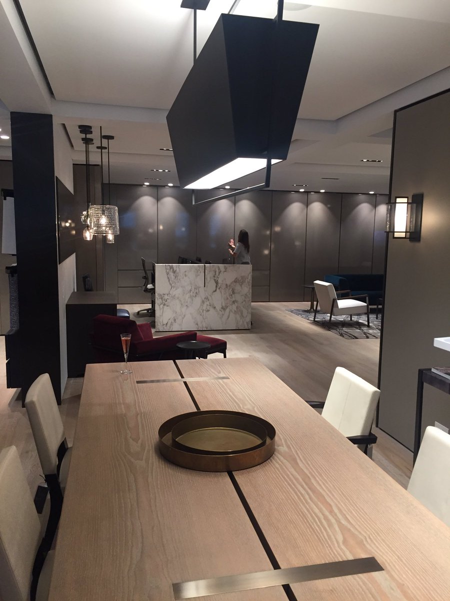 LornaBDavies's tweet photo. New lighting @HollyHuntDesign designed by @kreillylighting #kevinreilly https://t.co/KD5PeKgSPc