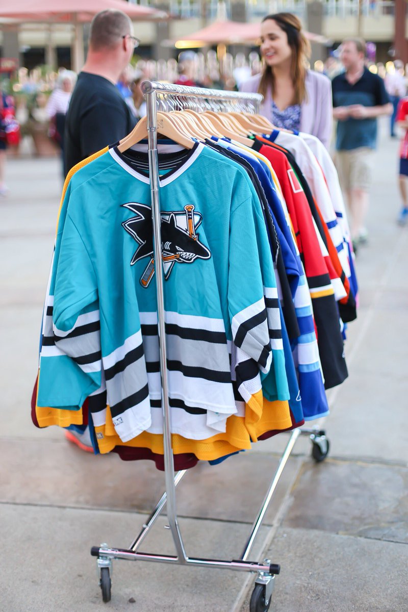 old coyotes jersey