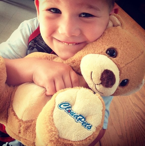 CloudPets's tweet photo. Wednesdays are for bear hugs 🐻

https://t.co/dLHCBM2GBD https://t.co/Nh5O5UetV2