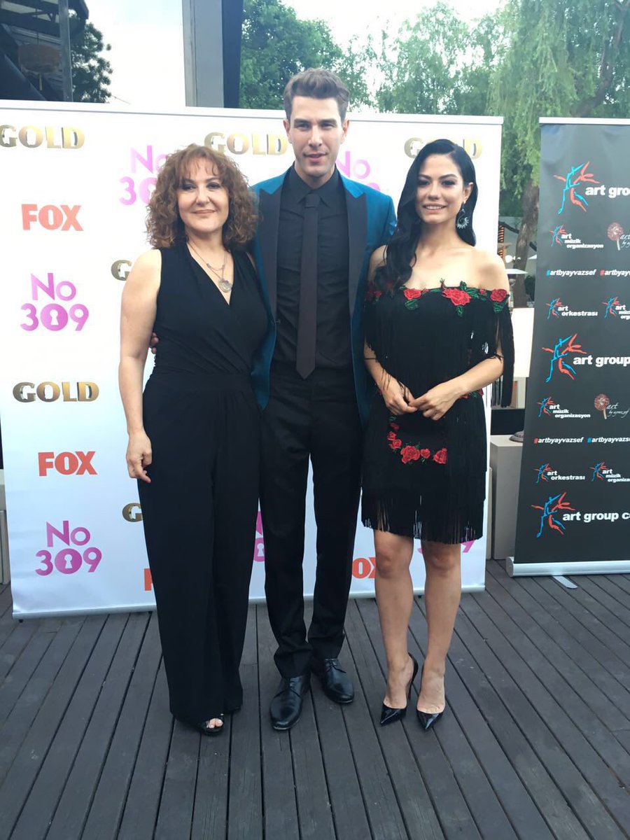 no309fox's tweet photo. İzlerken yüzünüzden gülümseme hiç eksik olamayacak! Hadi hemen FOX'a gelin, #No309 çok güzel. 😌 https://t.co/aQlAzzuimO