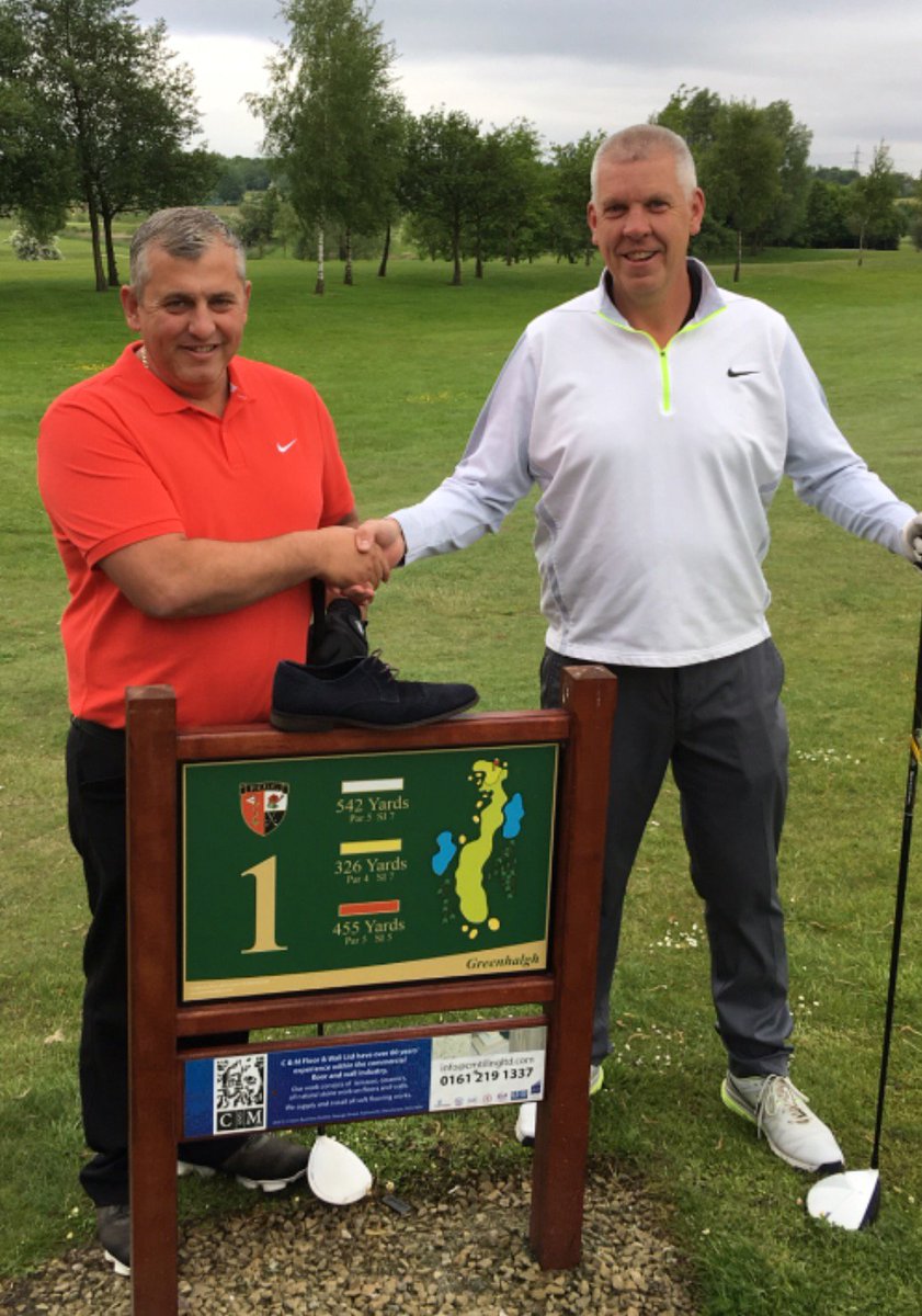 Now for the big match!! May the best man win! <a href="/pikefoldgc/">Pike Fold Golf Club</a> #shouldbeashoein