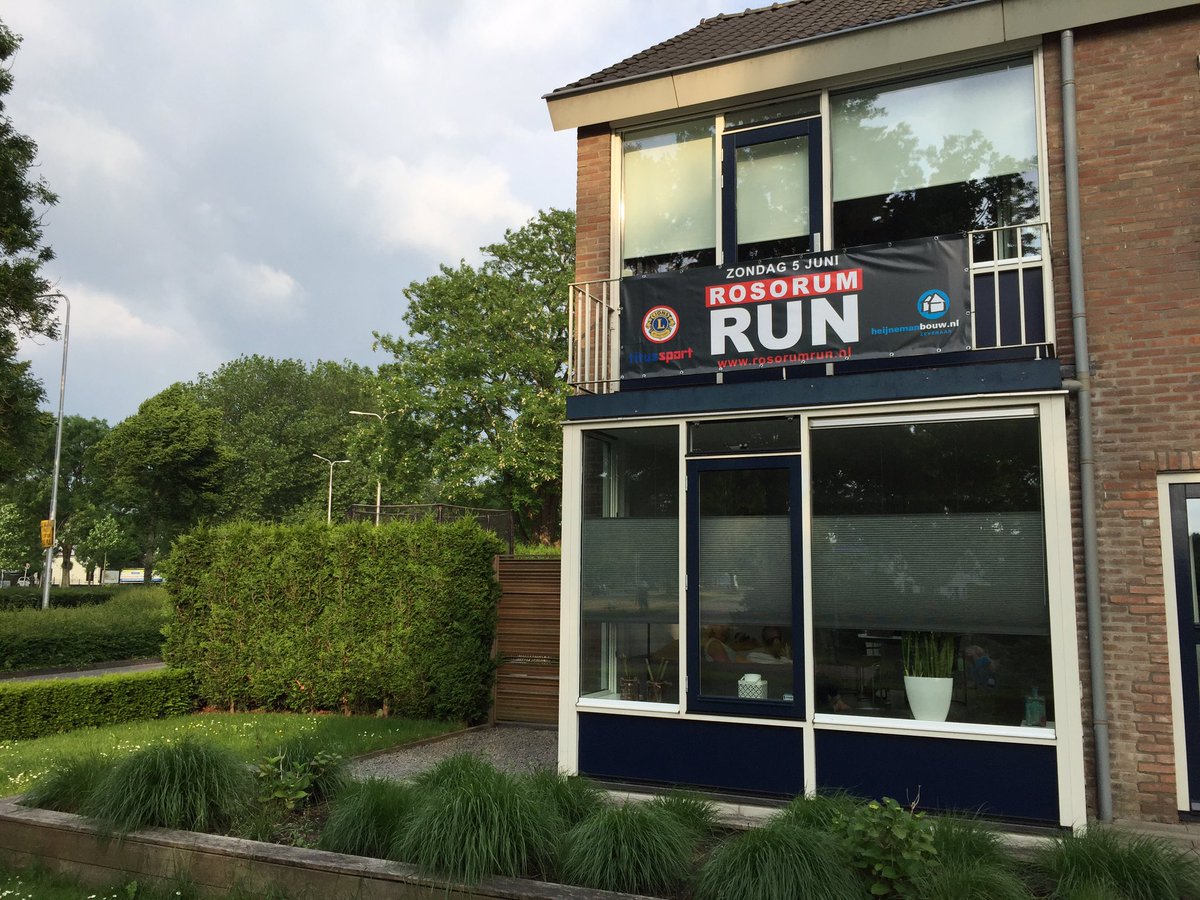 LionsDeLiemers's tweet photo. Nog 4 dagen tot de #rosorumrun. Tijd om het van de daken te schreeuwen! Schrijf je in, nu het nog kan. https://t.co/zqSV6s3uBL