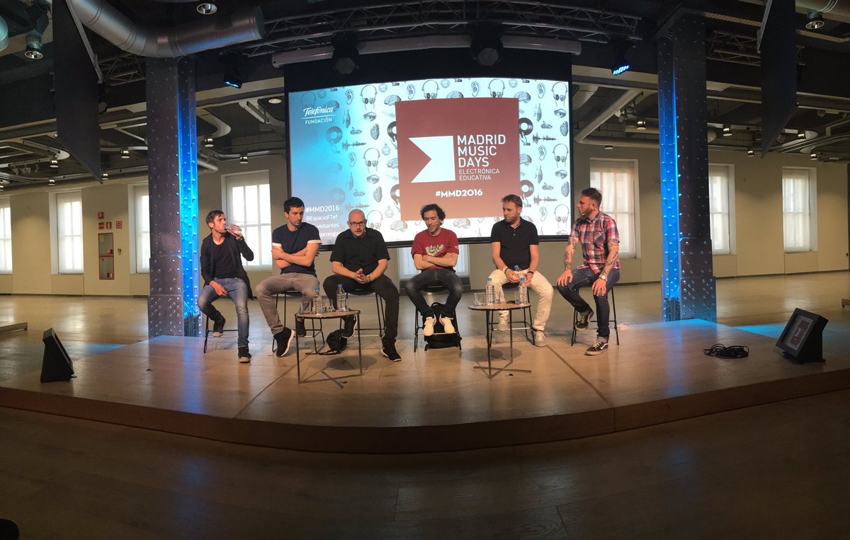 Última charla del día: "Mapa de la electrónica" Streaming > ow.ly/9zsF300Lytx #MMD2016