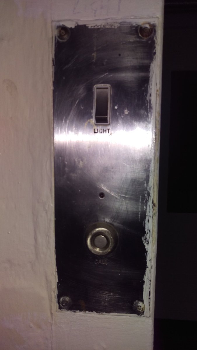jamlam33's tweet photo. Here's the #RegKray cell in Blundeston #Prison very basic not even a toilet he had to press a button & wait #krays https://t.co/R2c9iUrqI7