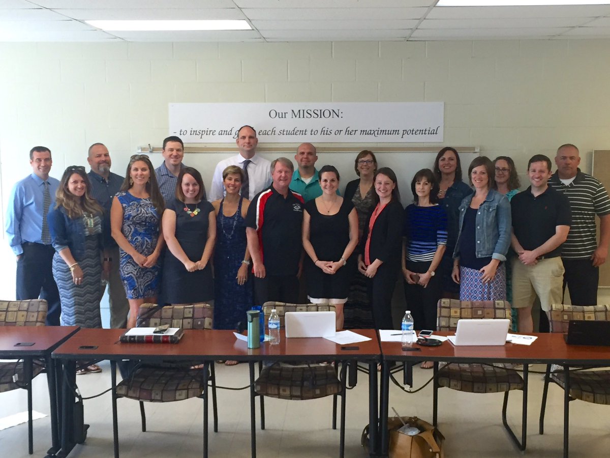 jen_young_'s tweet photo. Thank you for a great year, BW Admin. Team! Hands down the best team I've worked on. #inspireandguide #bwls2020 https://t.co/GQSZfKtZAt