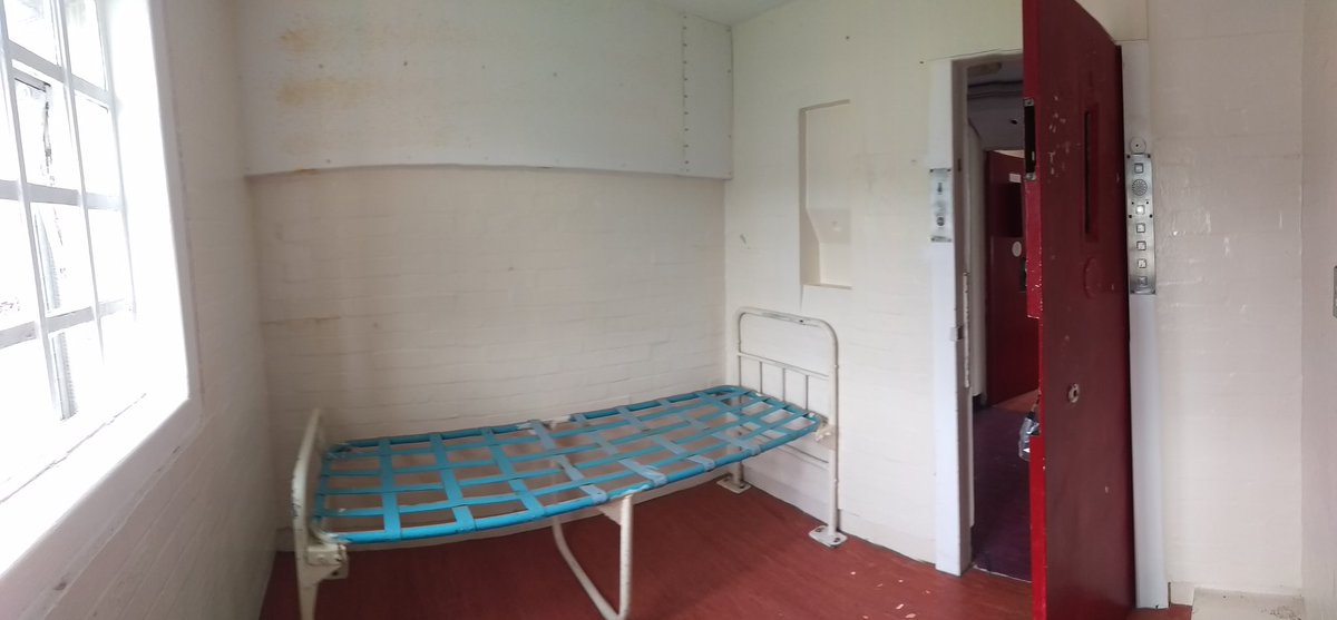 jamlam33's tweet photo. Here's the #RegKray cell in Blundeston #Prison very basic not even a toilet he had to press a button & wait #krays https://t.co/R2c9iUrqI7