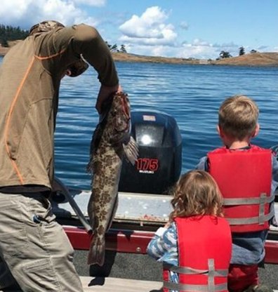 stevenrinella's tweet image. Fishing ling cod with my buddy and the youngsters off San Juan Island.