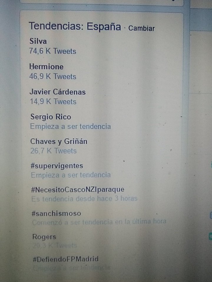 SOSvalcarcel's tweet photo. Y comenzamos a ser TT en España. Nosotros podemos. @ccifuentes #DefiendoFPMadrid #CrisToValcarcel https://t.co/i0RTx9ox3E