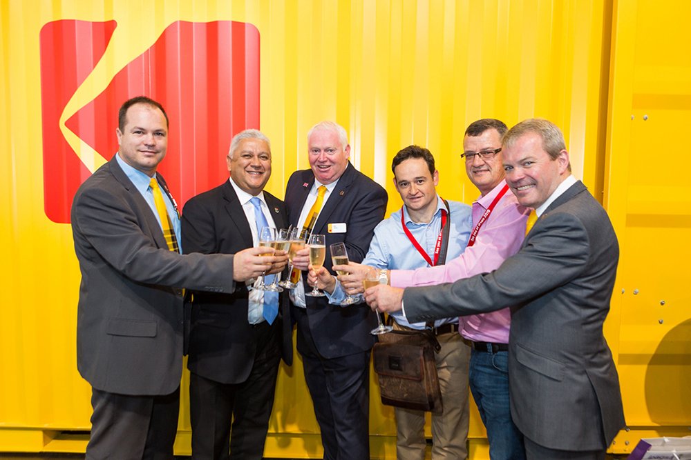 KDRoman's tweet photo. Here's the photo!  #kodakwin #drupa #drupa2016 https://t.co/siuhcVdP4N https://t.co/M3F1nfMANL