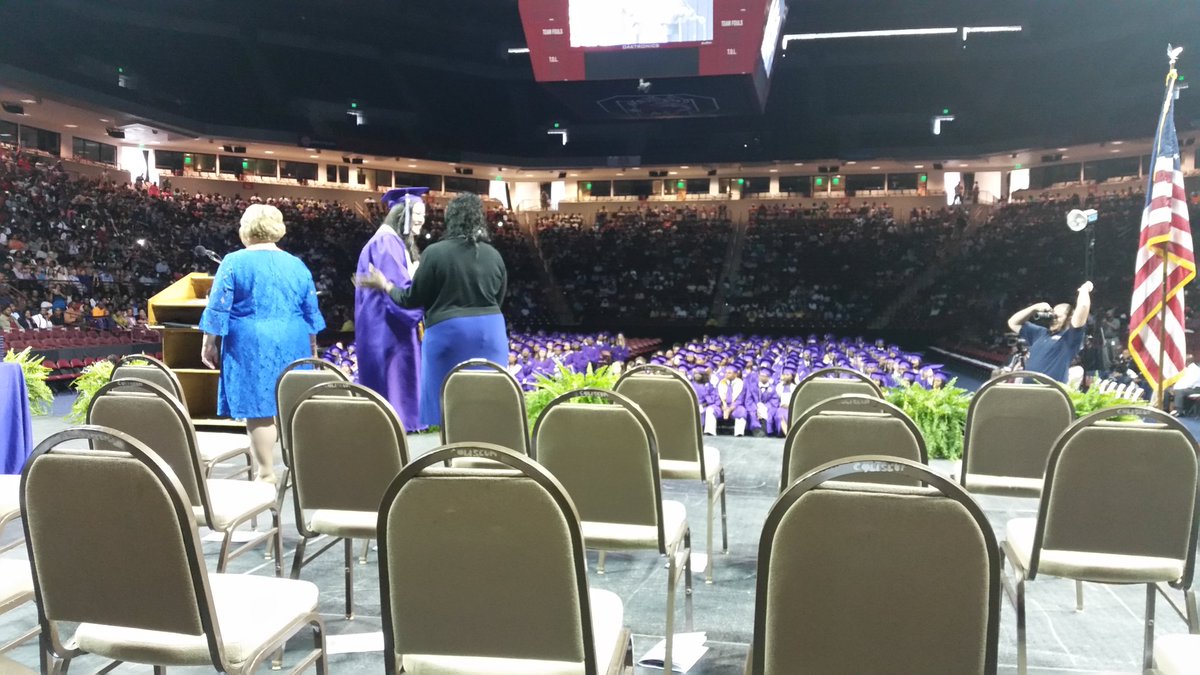ms_fennell's tweet photo. Congratulations @rvhs class of 2016! #soproud #viewsfromthestage πππ https://t.co/fkn31nbncS