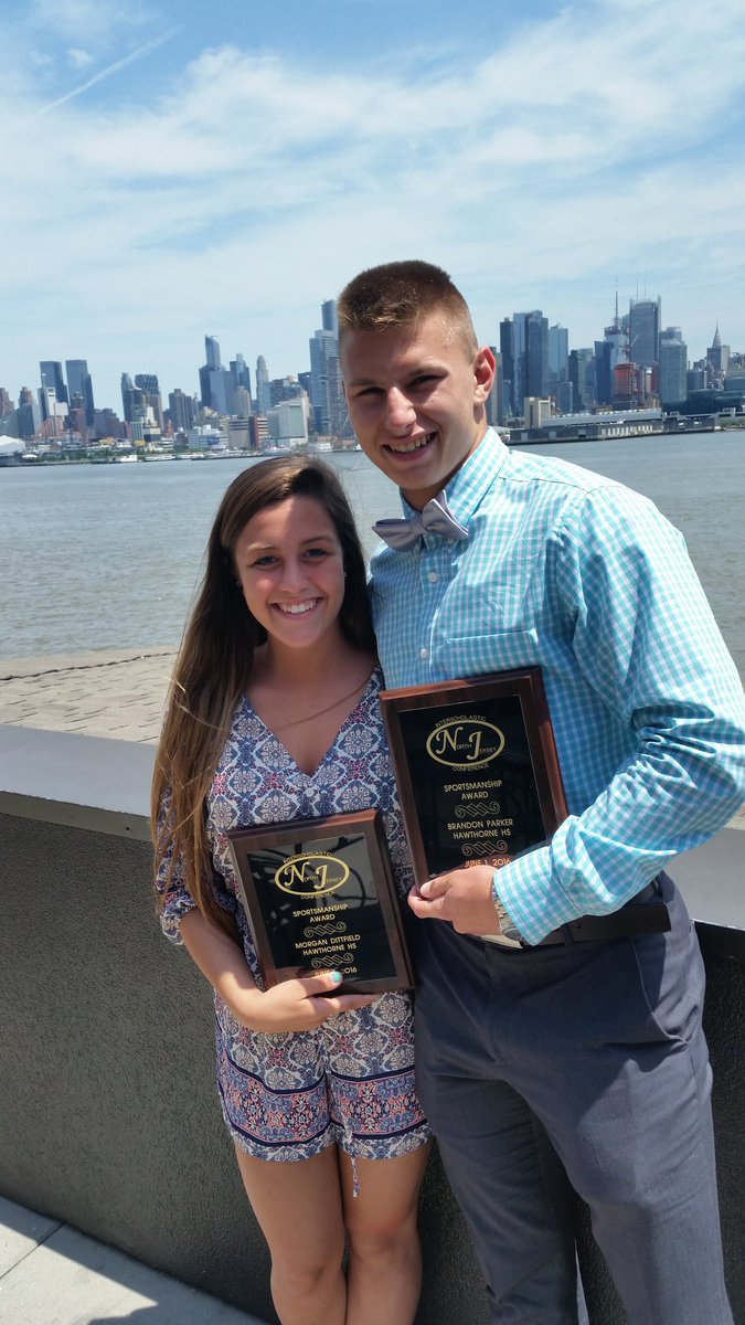 HHSBearsSports's tweet photo. Congratulations to Morgan Dittfield and Brandon Parker, NJIC Sportsmanship Award Winners. Go Bears! https://t.co/uRqIJY1dZf