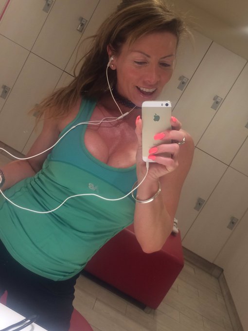 Only away for bank holiday, now back to the gym... #toned #milf #gymbunny https://t.co/PqXx47l4lu<a href="/tag/toned"class="tags"><span>#toned</span></a><a href="/tag/milf"class="tags"><span>#milf</span></a><a href="/tag/gymbunny"class="tags"><span>#gymbunny</span></a>