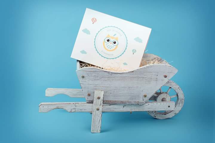 PomdeReinette29's tweet photo. Chers abonnés, vos box sont déjà en route :D
#boxdejuin #boxbebe #MadeinFrance #bébé #merci #pomdereinette https://t.co/MT6iMlT2ad