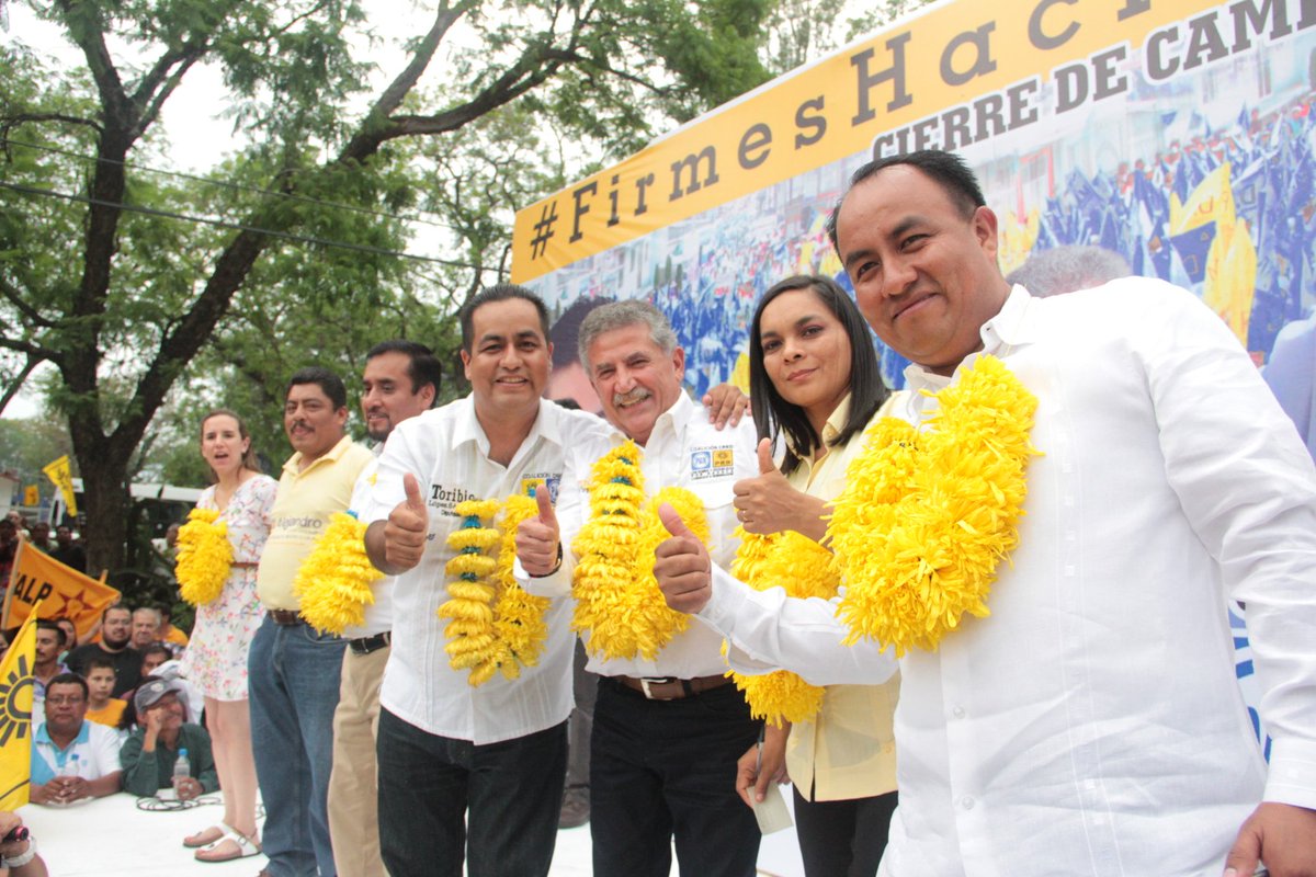ToryLopezS's tweet photo. En estos 40 días recorrrimos todo el Distrito XV llevando nuestras propuestas con Rumbo y Estabilidad. https://t.co/95HEZvbGZj