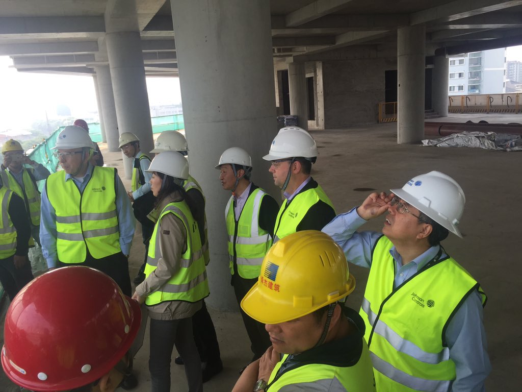 j_walicki's tweet photo. Alex and Trent touring new APAC HQ in Shanghai @JCI_BatteryBeat https://t.co/F2WQZKU0P1