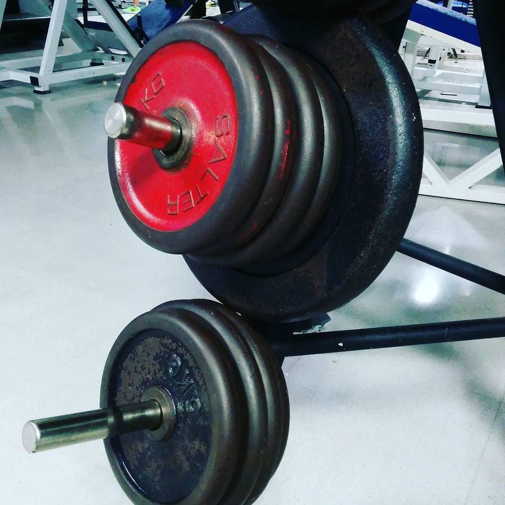 Terminando el día castigando el cuerpo humano. #instahierro ift.tt/1P6uxDE