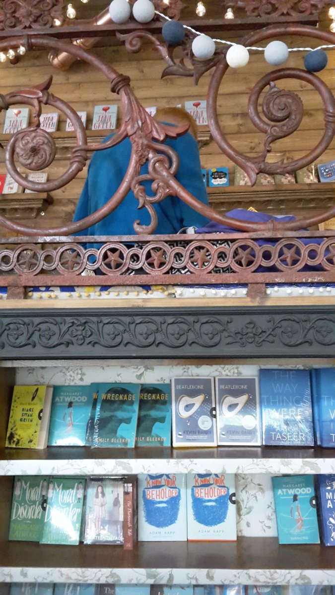 jenniedgecombe's tweet photo. Completely fell for this bookshop! Esp with water fountain and spooky red crime room! @chapter1uk #handpickedbooks https://t.co/TSUjmdarao