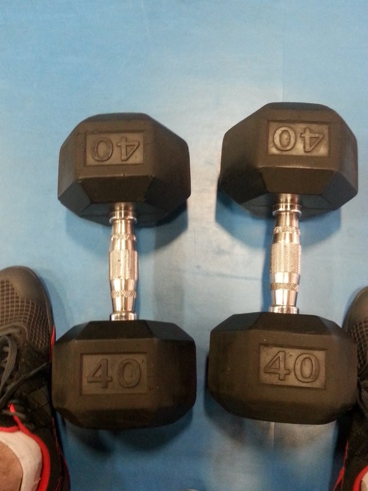 MonkeyBoyTwitch's tweet photo. Hitting the weights so I can carry my team to Bronze2 tomorrow! #GymPump #SteamReady #LeagueOfLegends https://t.co/KRMLyqwn7C