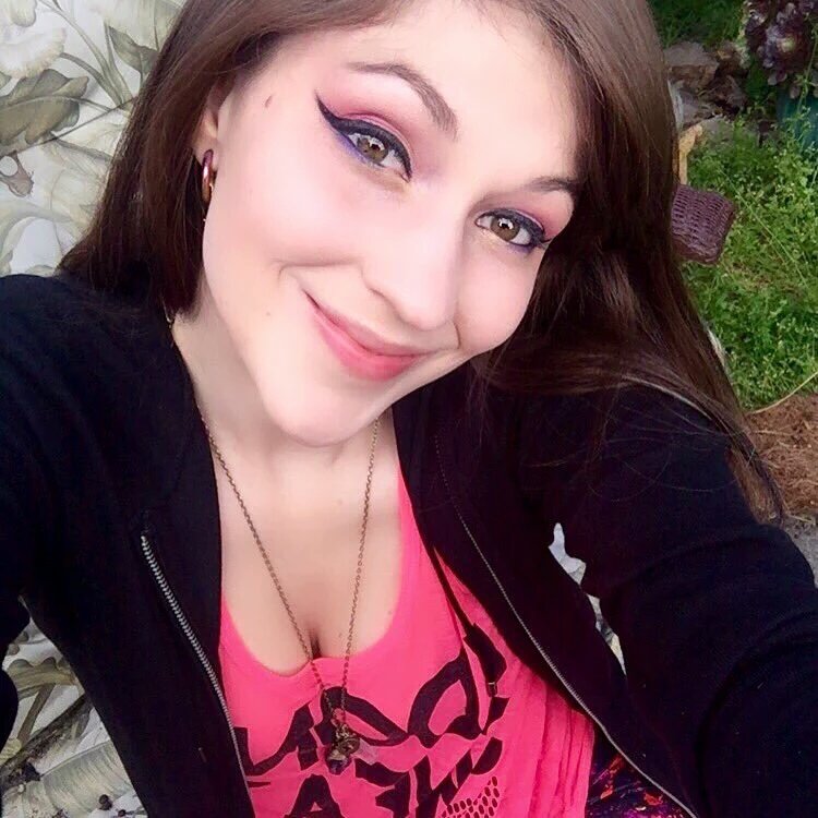 Rulyz_'s tweet photo. #wcw this week goes out to @Pixe1ina for being fuckin' hilarious, weird af, and for being an amazing streamer. #pixW https://t.co/r9LIlzJTYu