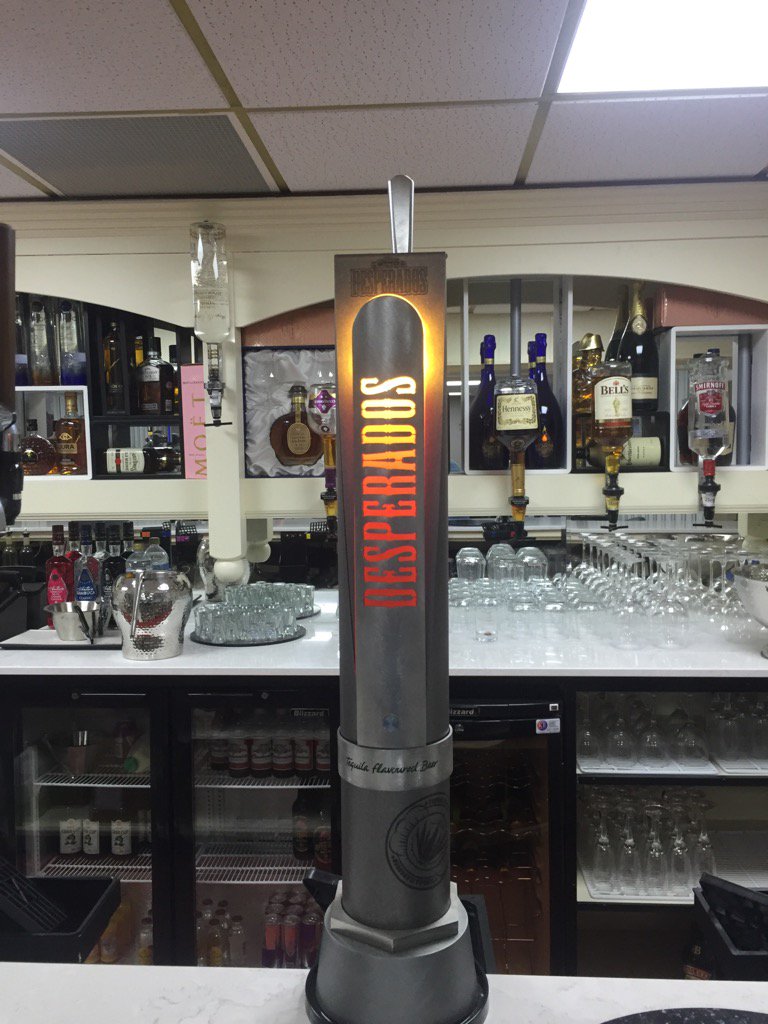 axemanlowe's tweet image. When did this become a thing !!! #bigpints