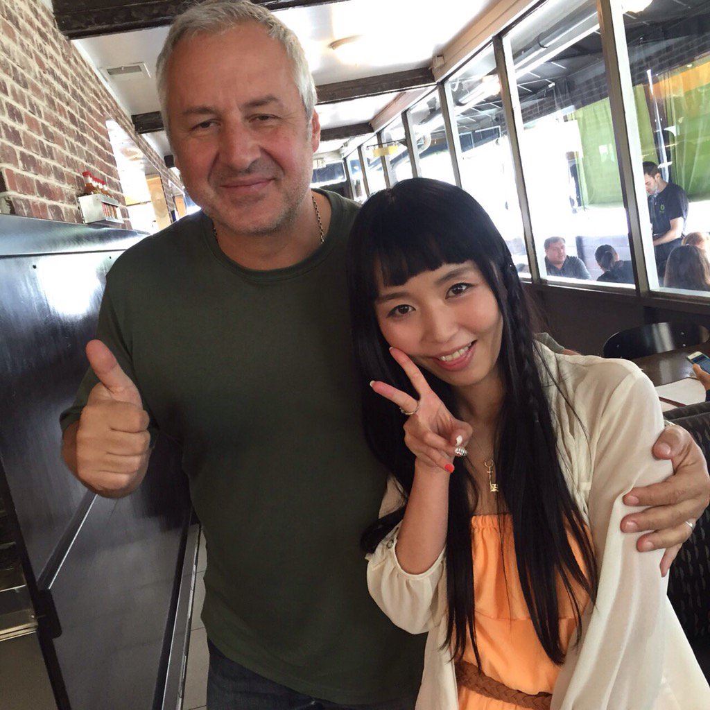 marica_1029's tweet photo. ロスのBLU JAMでブレックファースト❤️コーンフレークで揚げたフレンチトースト美味し♪───Ｏ（≧∇≦）Ｏ────♪オーナーさんが、代官山にも今年お店出したんだよって挨拶しに来て下さりました。 https://t.co/shsiRVesg4