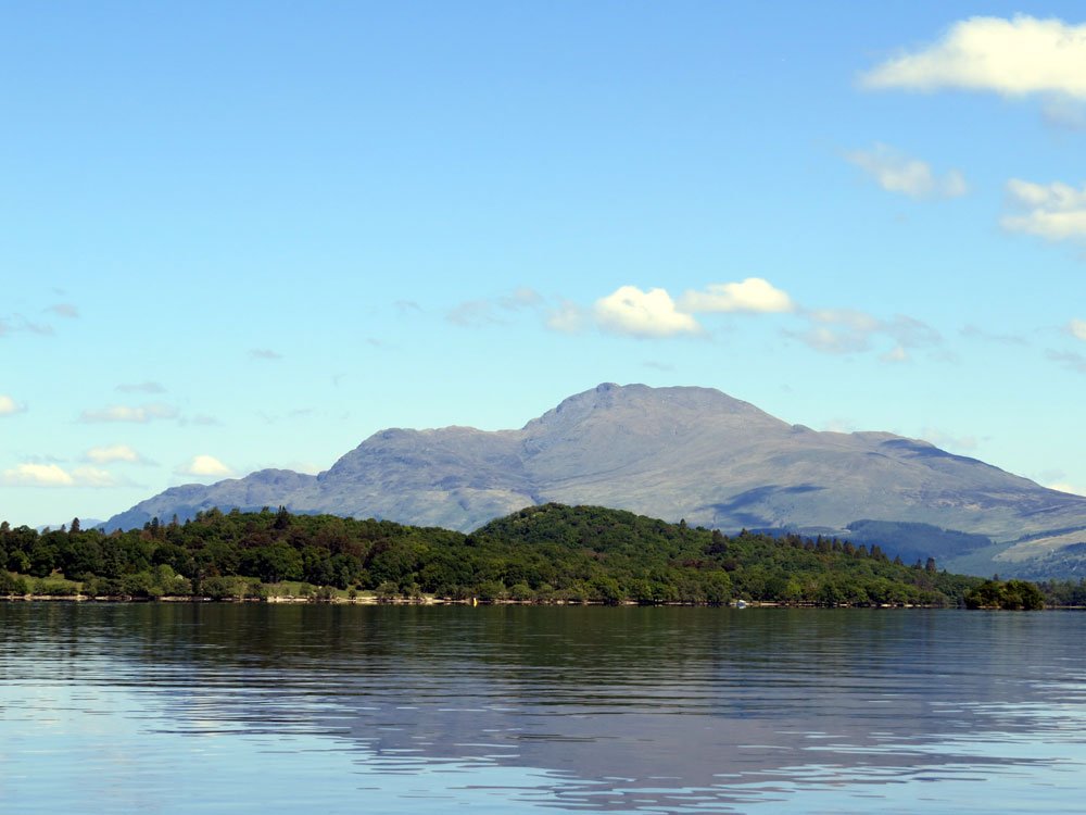 exploreloch's tweet photo. #benlomond earlier this morning #lochlomond https://t.co/xSfinZ7QY2