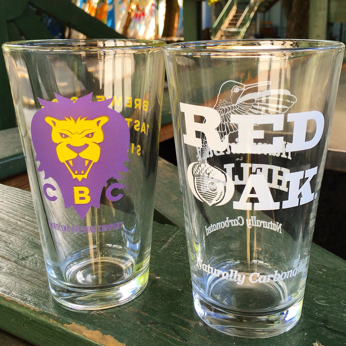 Hes_Not_Here's tweet photo. #PintAfternoon w/ @CarolinaBrewing Summer Ale &amp; Pale Ale -and- @redoakbrew #BlueCups #PintNight #NCbeer #DrinkLocal https://t.co/W5WpJZQNvP
