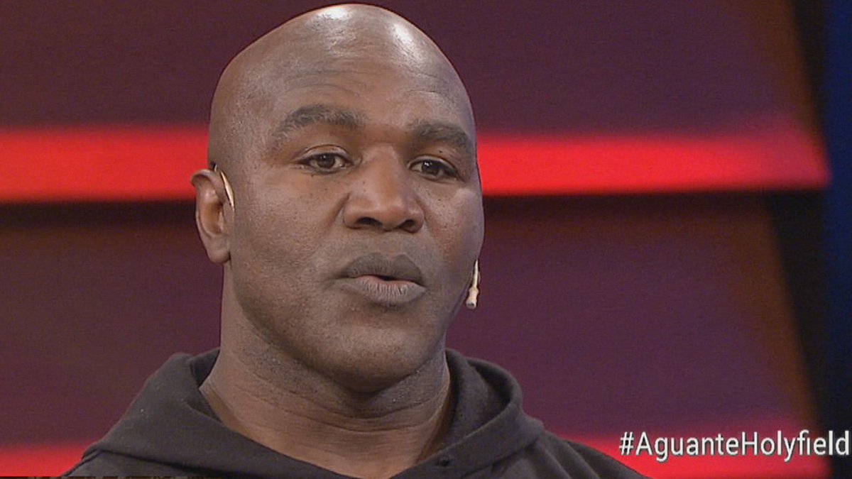 eltreceoficial's tweet photo. Evander Holyfield contestó la pregunta del millón: ¿vuelve a la pista de Bailando? https://t.co/dGr4q6lTyG https://t.co/39W1mUorik
