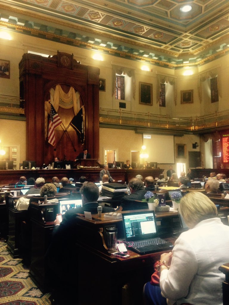 MaryTinklerSC's tweet photo. The beloved Walt McLeod retires from the SC House of Representatives. #scpol https://t.co/SsdQ7uiLaN