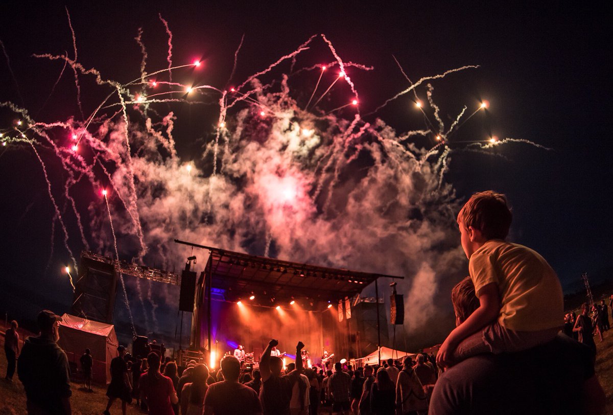 PyroFest's tweet image. Who had the best view of @RustedRoot this weekend? Our guess is this kid. #PyroFest #rustedroot