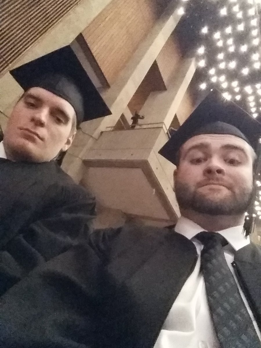 RyanMoss10's tweet photo. #MUNgrad16 WOOOH! https://t.co/E85uhnjIAO