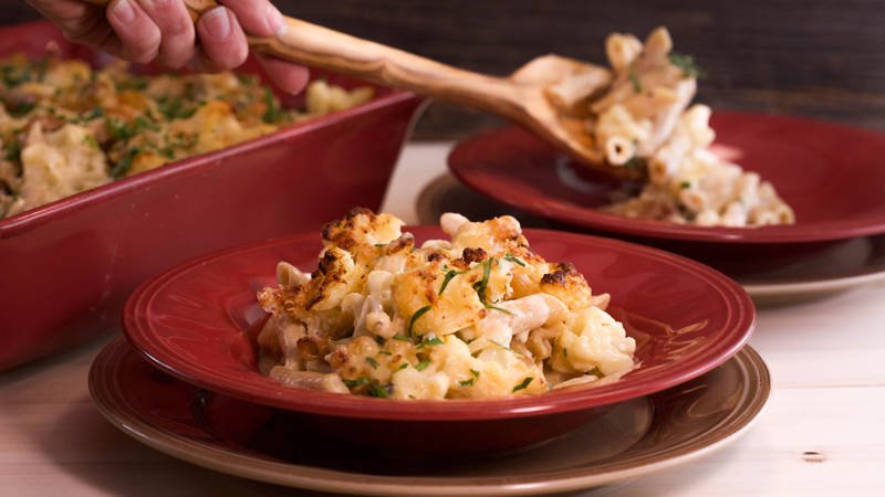 RachaelRayShow's tweet photo. Put a veggie twist on a classic with Rach's mac &amp; cheese with cauliflower. https://t.co/G310XFrUTb https://t.co/J1SjHCriZA