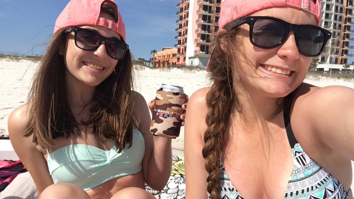 toriblache's tweet photo. Because it's summer &amp; I'm really missing the beach &amp; these people🌞&amp; #twitterlessnat https://t.co/AacQcciE6M