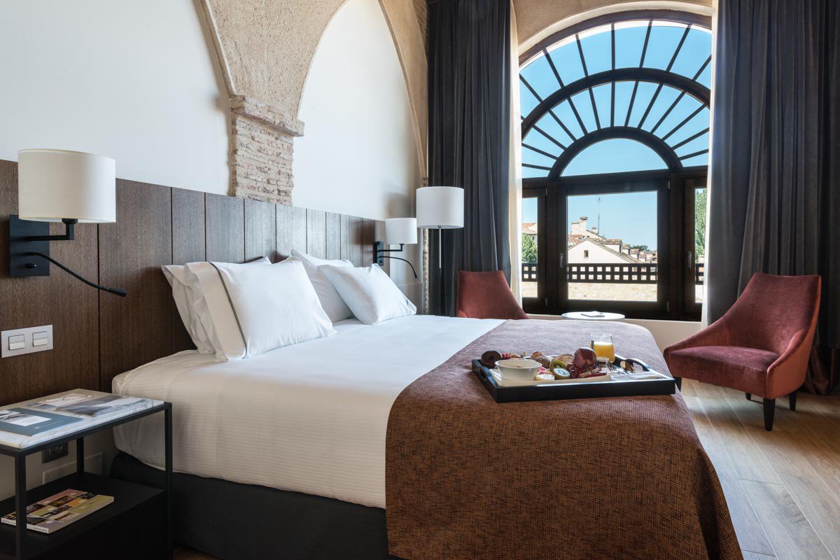 SitiosdeEspana's tweet photo. SORTEO: 2 noches de hotel 5* en #Segovia.
Para participar:
1-Sigue a @Eurostars y @SitiosdeEspana 
2-RT este tweet https://t.co/NZHRlcmMtf