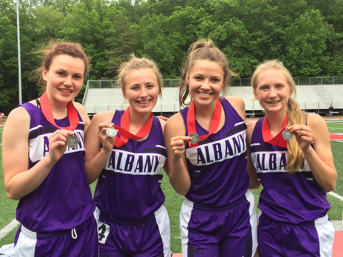 albanycctrack's tweet image. Going to state in 4x400