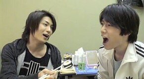 nobu_Apple's tweet image. 兼ちゃあﾞあﾞあﾞ！！！！誕生日おめでとう🎈🎊🎉🎂🎉🎊🎈
今年もお米食べて大きくなってな！すでに大きくなってるがなｗｗ
炊いてぇえええええええ！！！
╰( ^o^)╮-｡･*･:≡🌾
#兼崎健太郎生誕祭2016 
#兼崎健太郎生誕祭