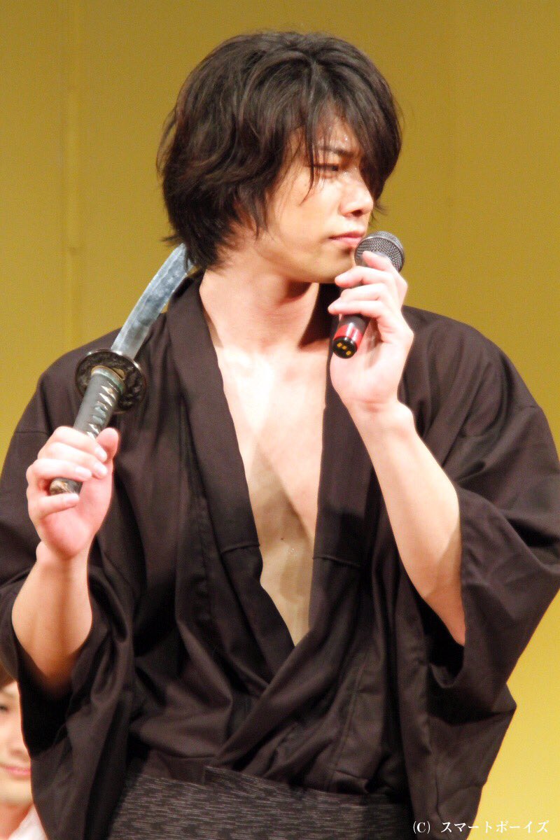 nobu_Apple's tweet image. 兼ちゃあﾞあﾞあﾞ！！！！誕生日おめでとう🎈🎊🎉🎂🎉🎊🎈
今年もお米食べて大きくなってな！すでに大きくなってるがなｗｗ
炊いてぇえええええええ！！！
╰( ^o^)╮-｡･*･:≡🌾
#兼崎健太郎生誕祭2016 
#兼崎健太郎生誕祭