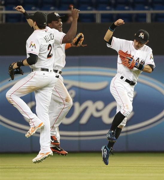 産経ニュース 第三者の厳しい目で見て イチロー 舛添都知事打法でマルチ安打 バットも発言もノリノリ T Co Of8aekeuey T Co Mizq87rzvj Twitter