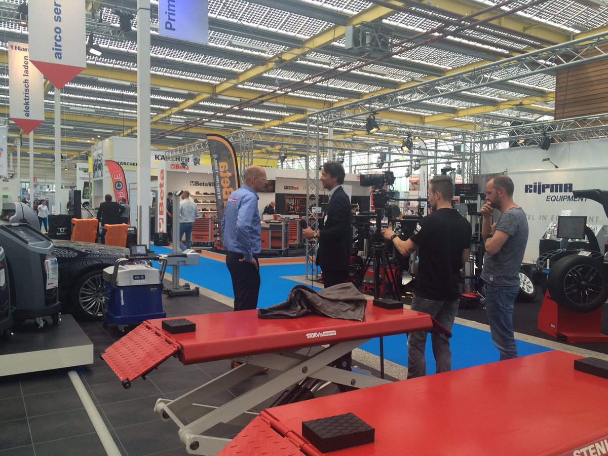 Benieuwd waar dit interview over gaat? <a href="/StokvisEQ/">StokvisEquipment</a> @robeikenaar <a href="/EQUIPVAK/">EQUIPVAK</a> door <a href="/AutomotiveW/">AutomotiveWerkplaats</a> #EQUIPVAK