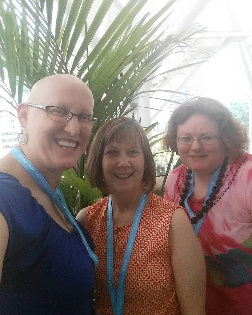 thatbaldchick's tweet photo. Great conversations with these beautiful women of God in #Hawaii #connection2016 #fb https://t.co/LnOUIlU87f https://t.co/RbFhEnRTVG