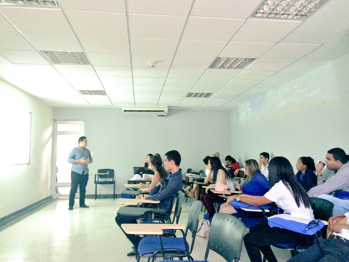 AppscoMacondo's tweet photo. Con @MarfelixApp #EmprendimientoTIC de @AppsCo en el XIII Encuentro Departamental de Semilleros de Investigación. https://t.co/PHijqXw2EA
