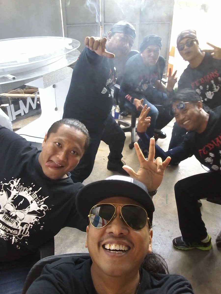 TheFebians's tweet photo. Terima Kasih @tv3malaysia &amp; @mhitv3 yang sudi bawa kami menjelajah ke sana #Febians #FebiansTV #Sahabat https://t.co/R65Xwl5ESK