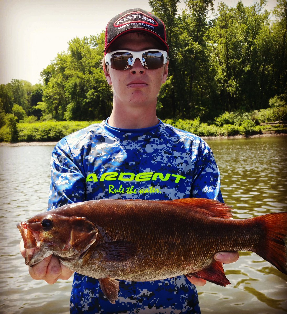 Nice smallie from Monday <a href="/ArdentReels/">Ardent Reels</a> @Kistler_Rods <a href="/Kaenon/">KAENON</a> <a href="/LoadedForBass/">Loaded For Bass</a> <a href="/basSlayers1/">BasSlayers</a> <a href="/CanuckBassin/">CANUCK BASSIN</a> @IFLFishing