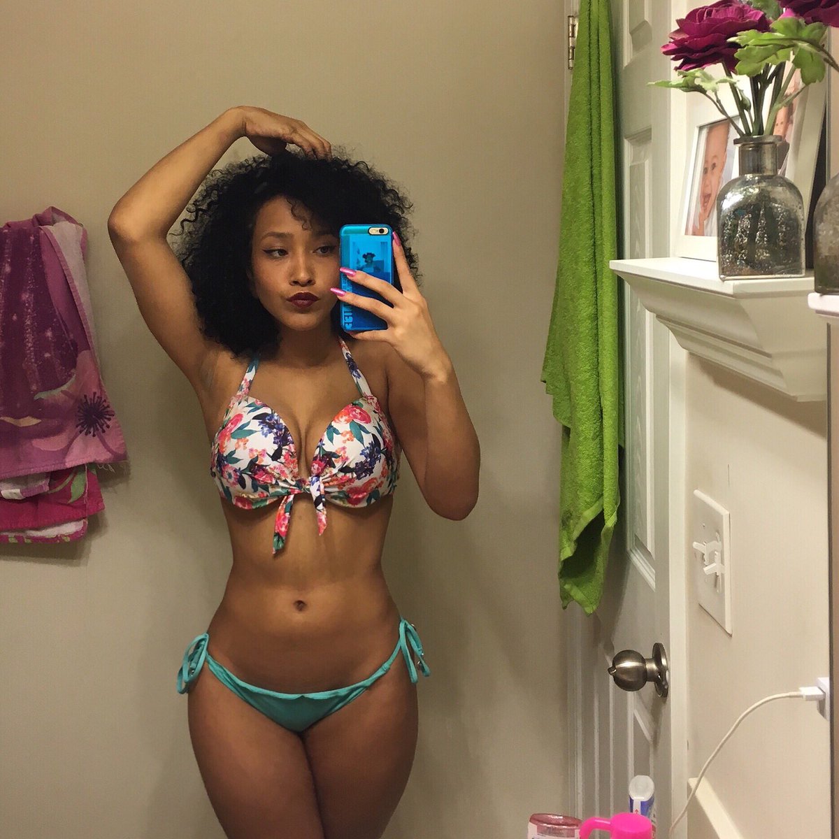 sierrasj_'s tweet photo. you'll probably find someone but you'll never find another 😘 https://t.co/jaXzUIa4hs