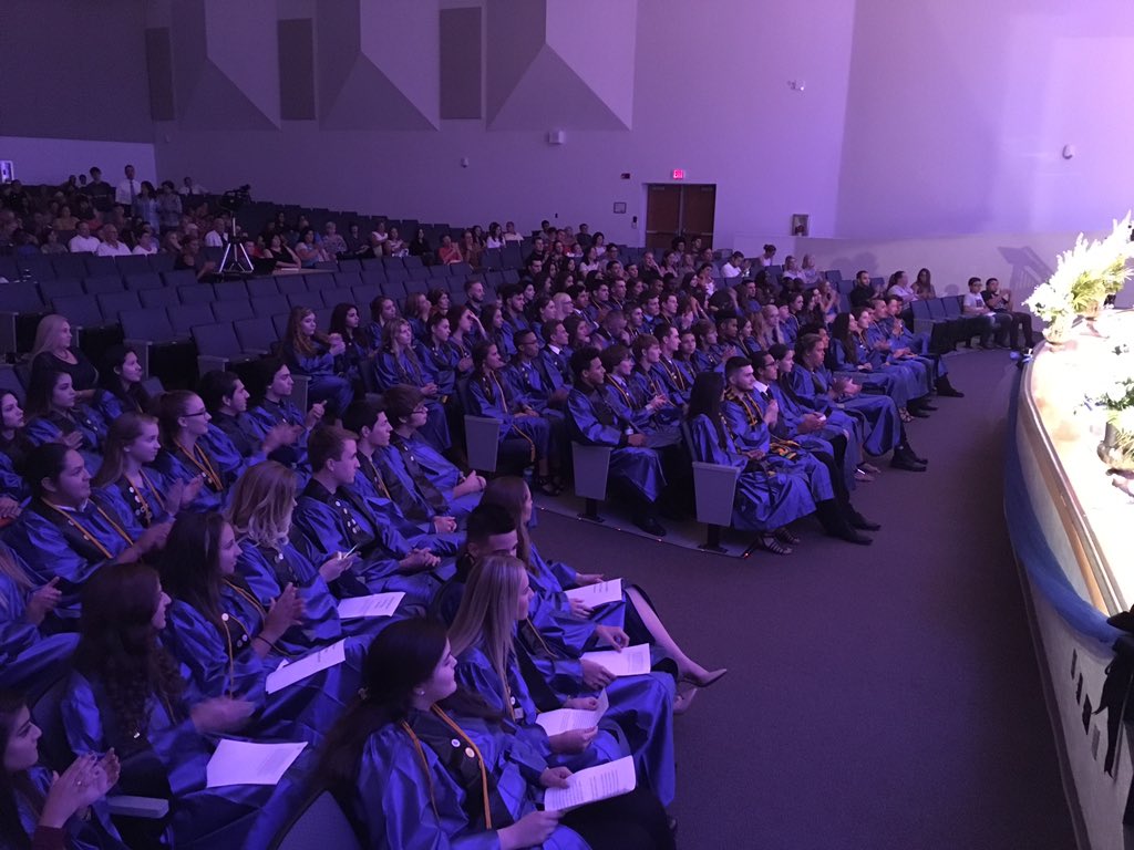 IdaBakerHS's tweet photo. Baccalaureate for the Class of 2016 #GoBulldogs https://t.co/4wD8VCxDsa
